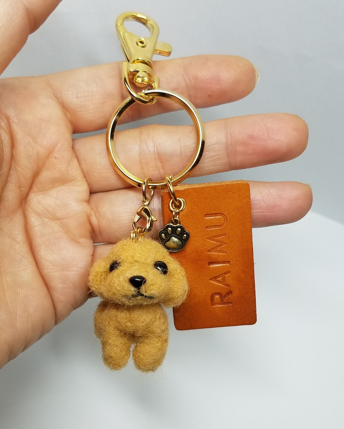 羊毛フェルト トイプードルキーホルダー 犬種変更ok オーダーキーホルダー 手作り羊毛雑貨 Chiiku