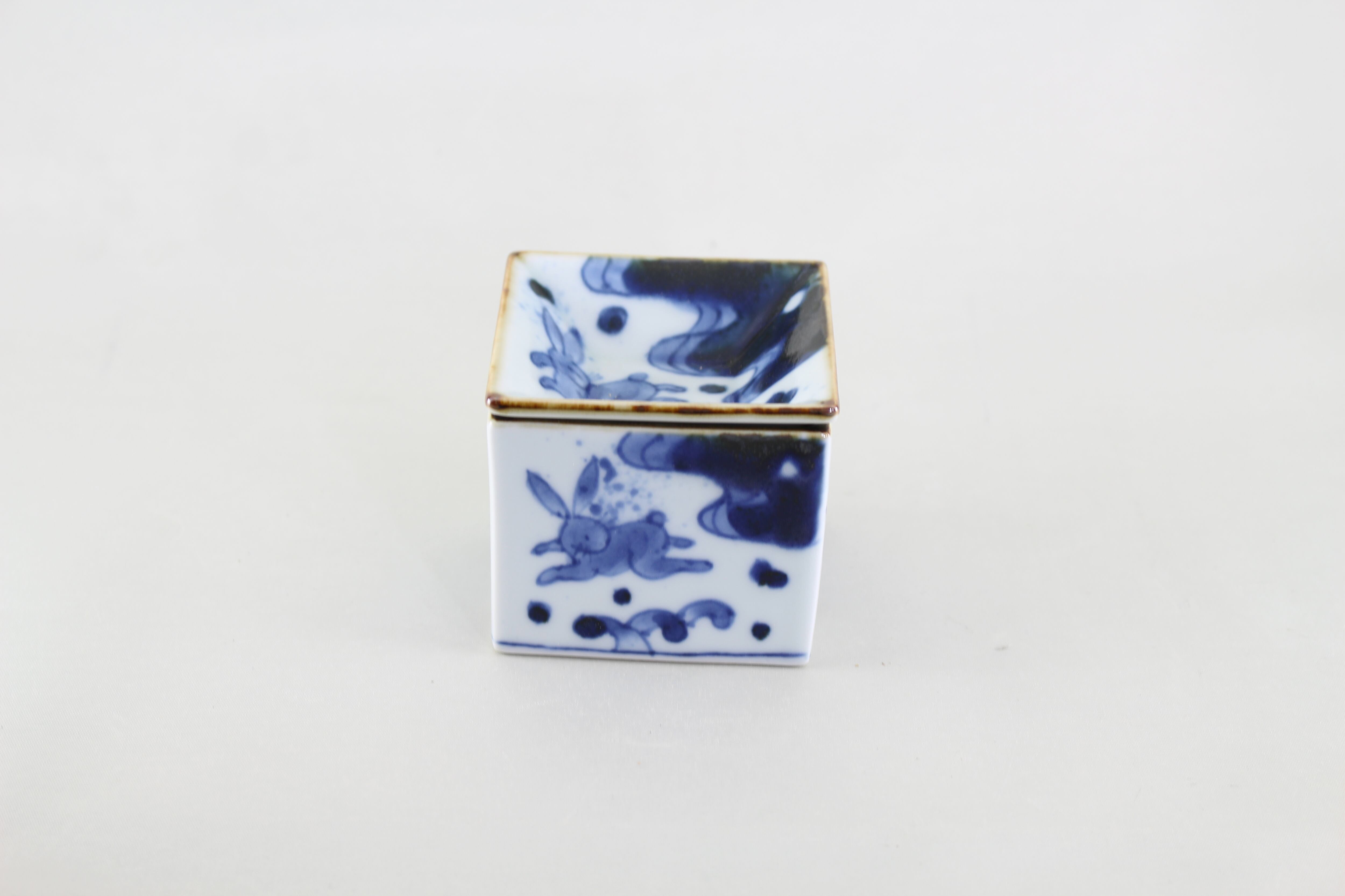 古染波兎よろず碗(福泉窯）