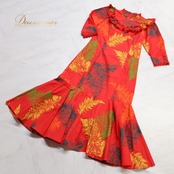 【美品 ハワイ製 フラダンス衣装】レッド T&L MUUMUU FACTORY ワンピース ドレス 赤 緑 黄 オレンジ フリル 七分袖 葉っぱ柄