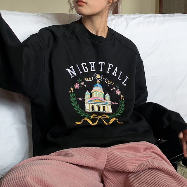 castle embroidered oversized sweatshirt J00075