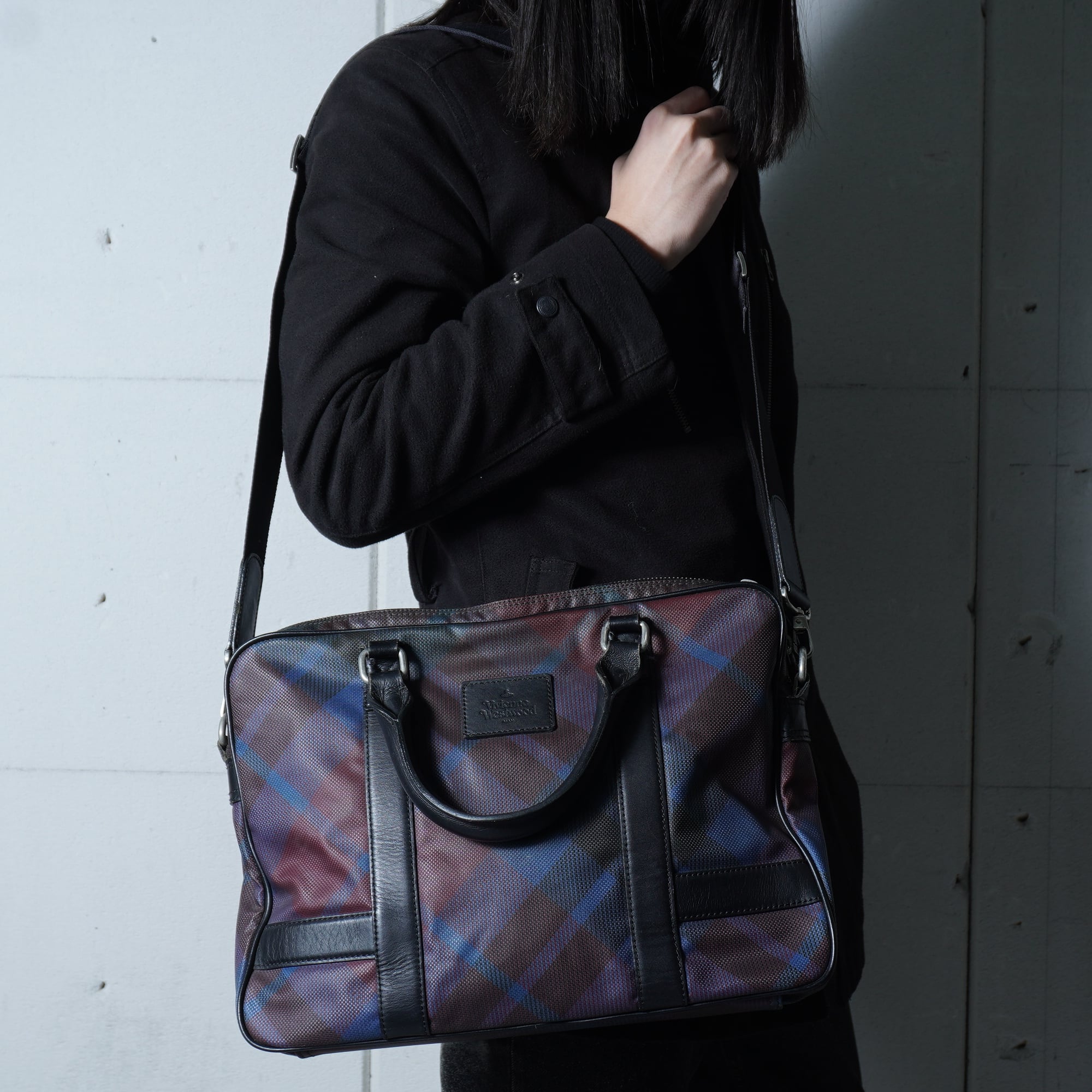 Vivienne Westwood】ヴィヴィアンウエストウッド レオパード柄ミニ