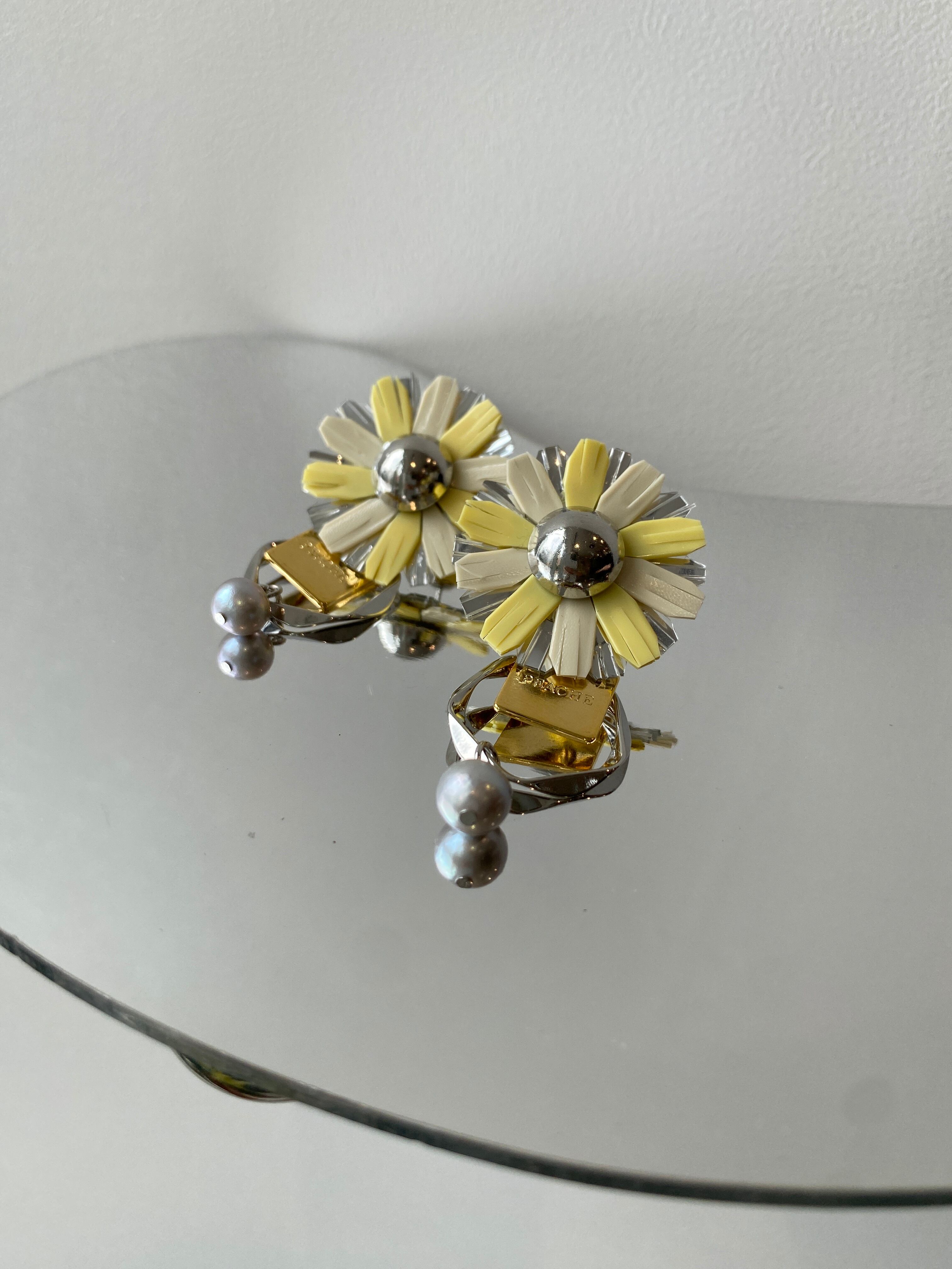 flower yellow silver pearl