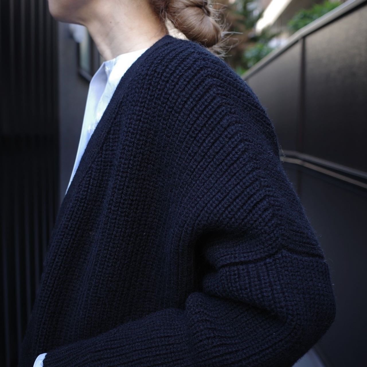 美品 ★ コルデラ CORDERA カットディテール ニットトップス 黒 CORDERA(コルデラ) COTTON CABLE SWEATER BLACK 230301 | Debby