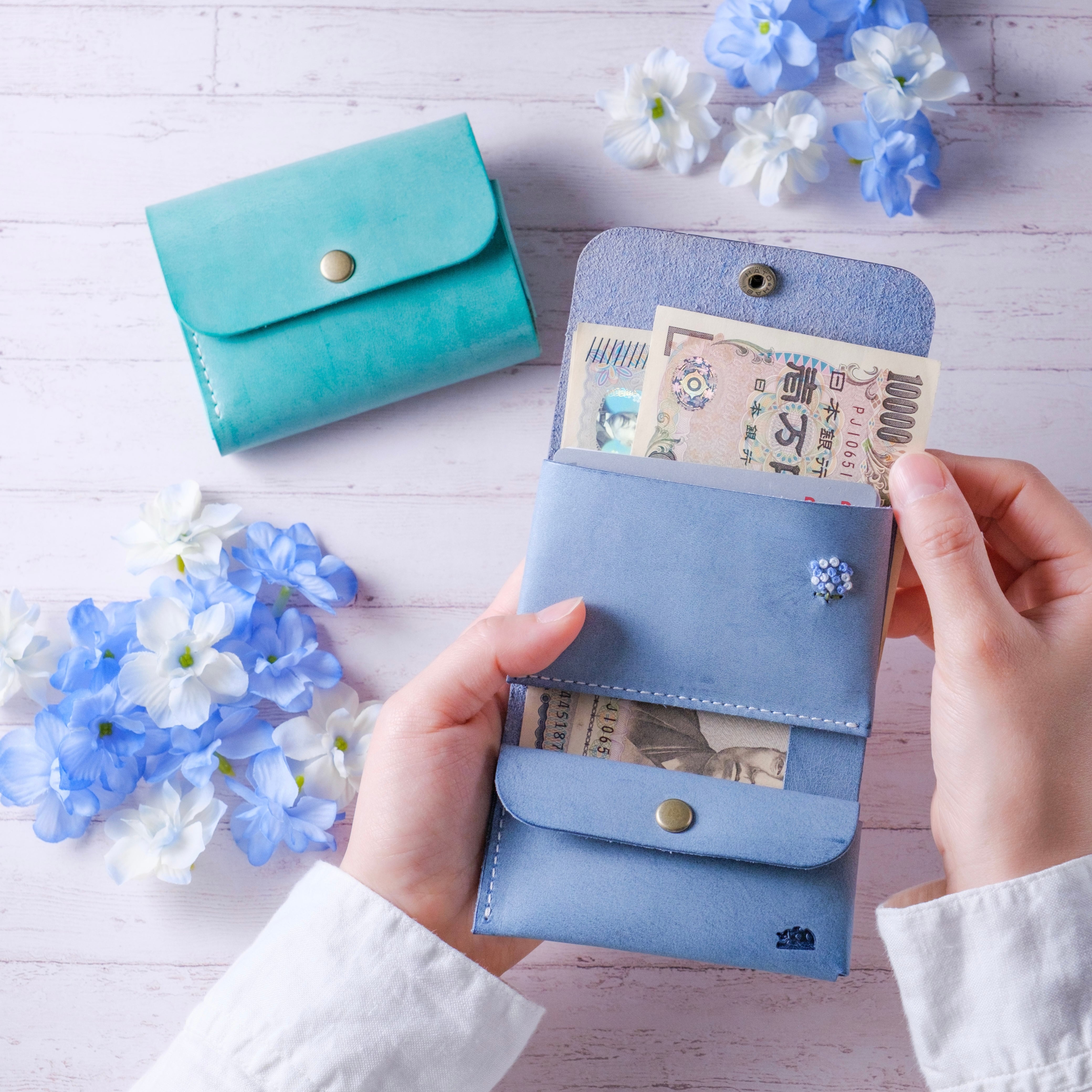 刺繍の有無が選べる｜お札を折らないふっくら可愛い三つ折りミニ財布