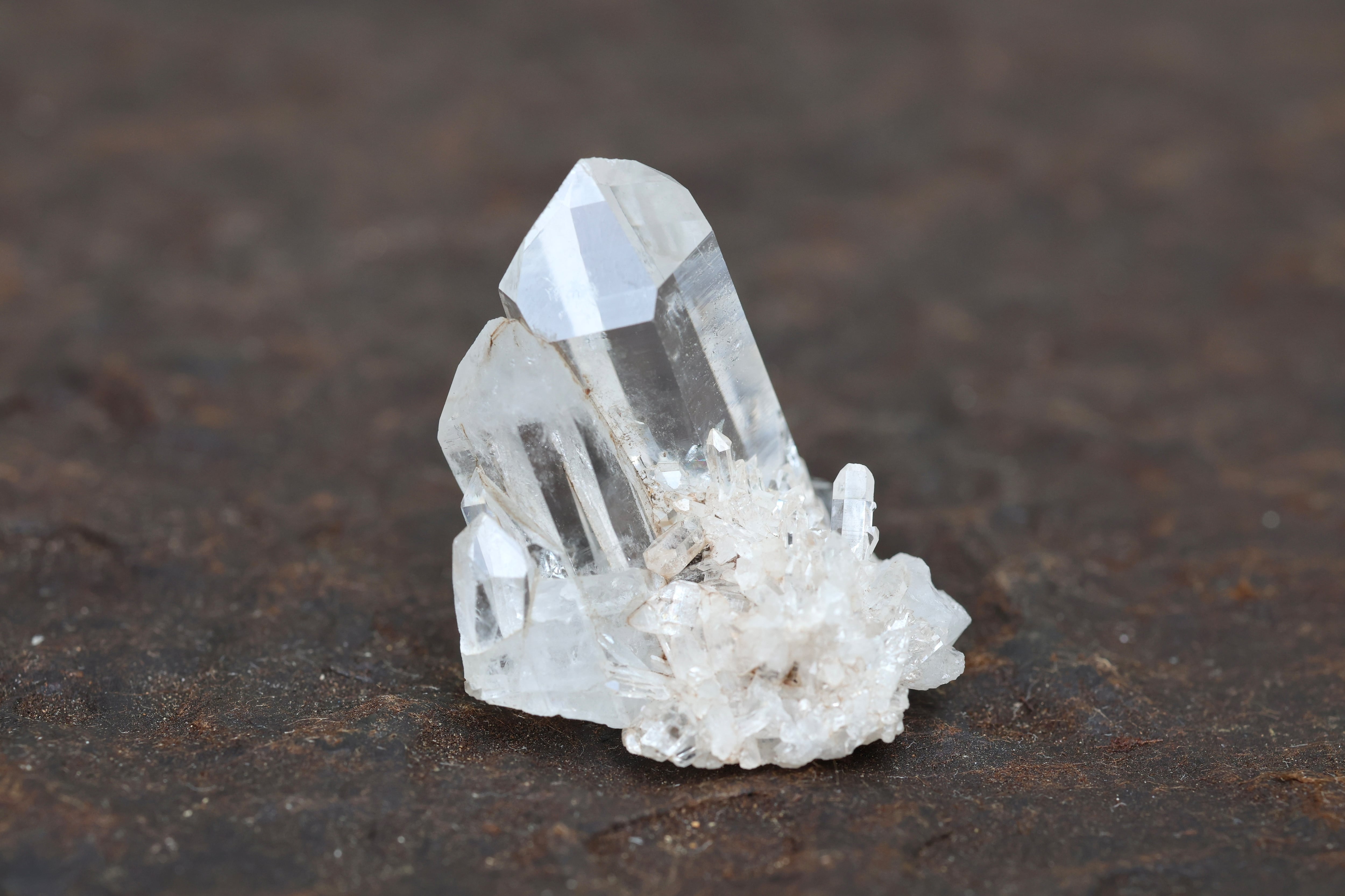 ヒマラヤ水晶 マカルー産 | 石垣島の夜光貝アクセサリーとヒマラヤ水晶