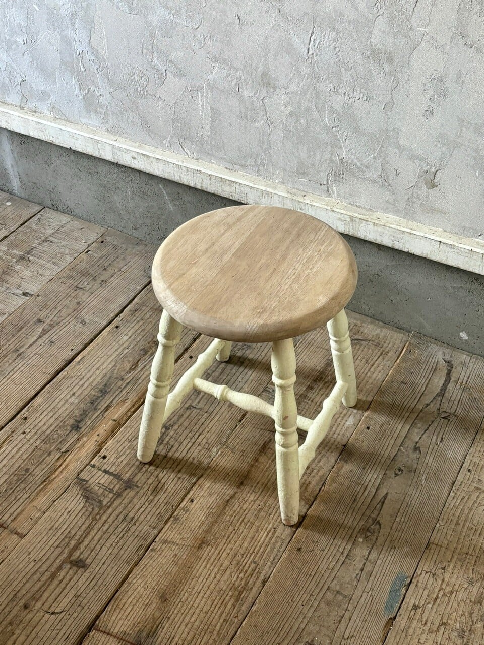 Painted Stool (A28-123)