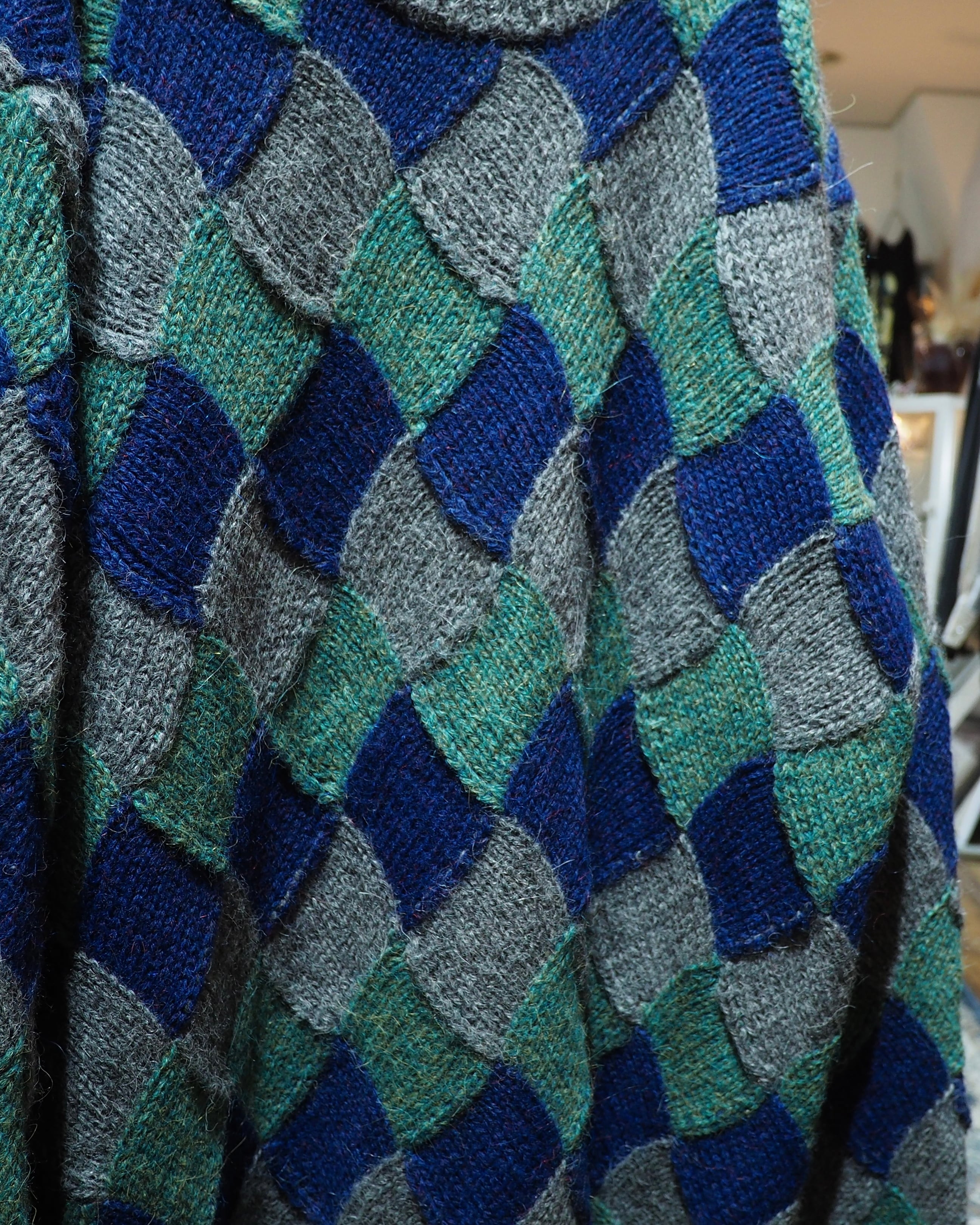 1980 - 90s " Paul Stuart - Handmade " Undulating Diamond Vintage Loose Knit