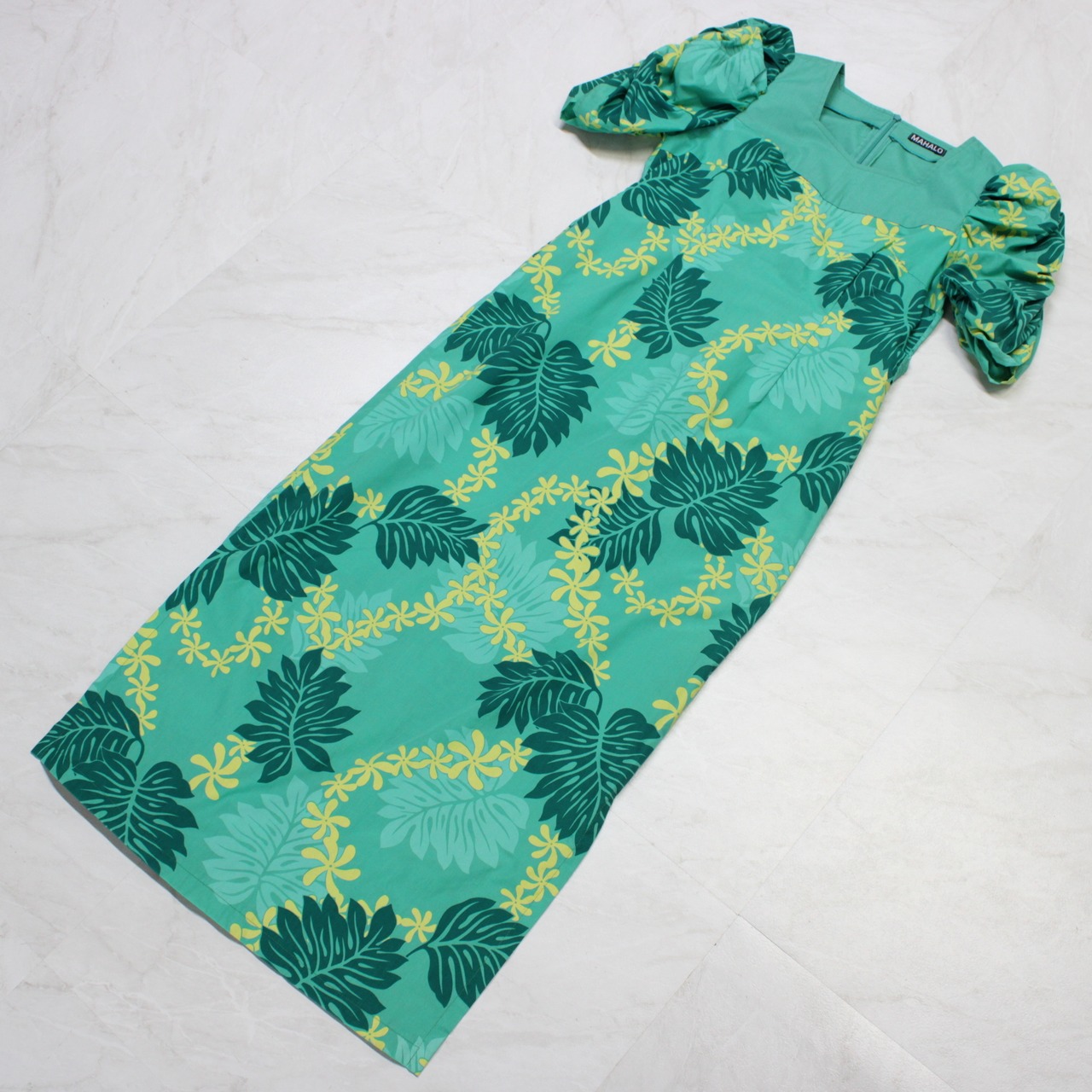 【美品 フラダンス衣装】グリーン MAHALO マハロ ワンピース ドレス ティアレ柄 緑 イエロー 黄 リボン 半袖 アロハ かわいい