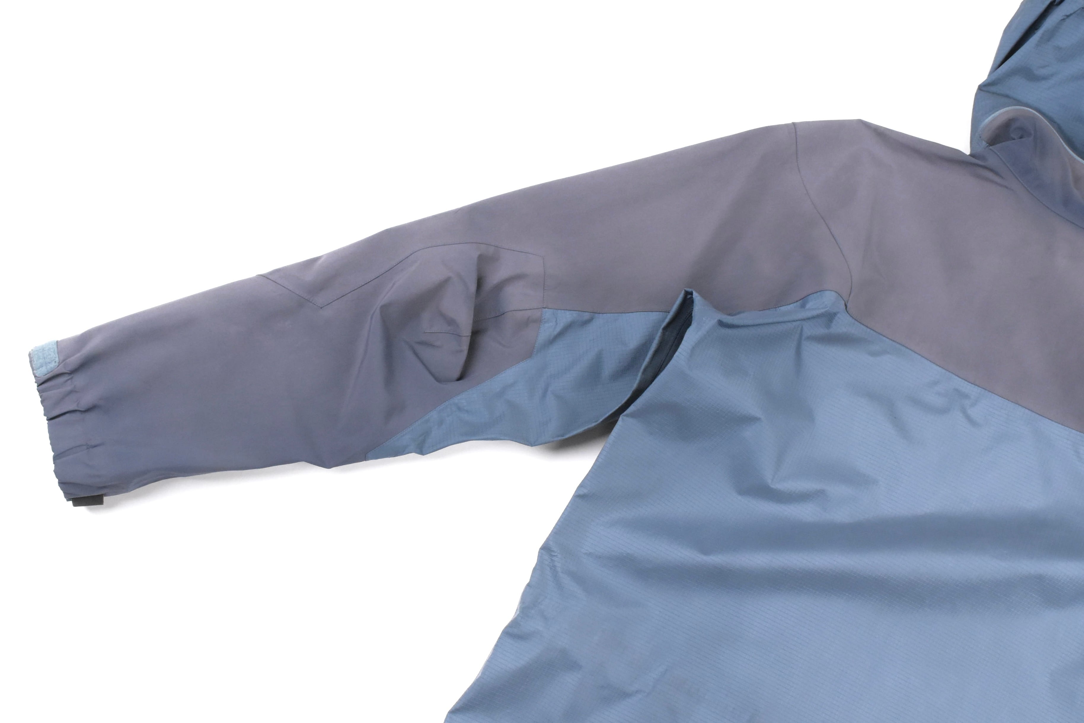 ARC'TERYX THETA LT JACKET ''SMOKE'' | PLAIRE