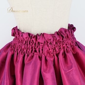 フラダンス 衣装 パウスカート ピンク系 パープル系 エムエムジェイ 日本製 マゼンタカラー ハワイアン 無地 光沢感 シンプル 華やか 鮮やか かわいい おしゃれ シングル スカート ふんわり 軽やか ダンスウェア カジュアル レディース スポーツウェア