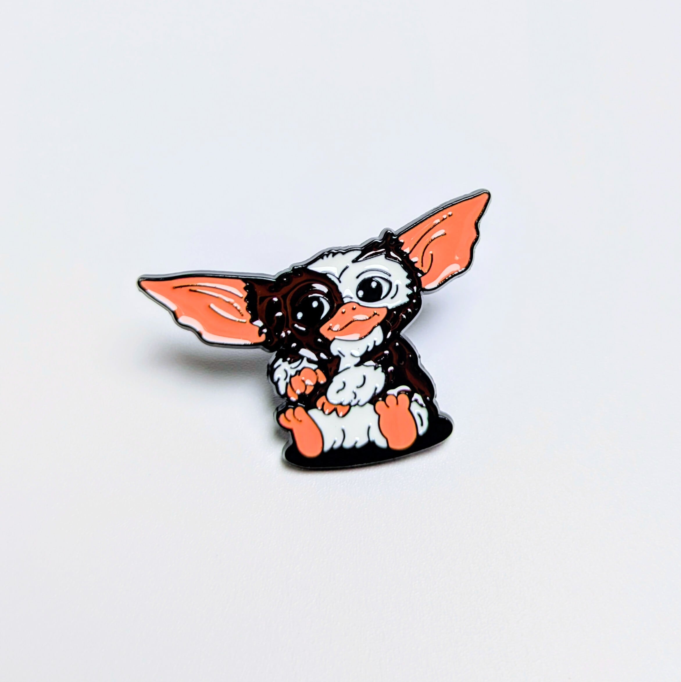 送料無料! ★ピンズ PINS★ピンバッジ 【 Gremlins( グレムリン )】ギズモ / モグワイ〚アメリカン雑貨 アメトイ〛