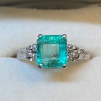 大きなエメラルド　日本の昭和レトロなヴィンテージリングJapanese vintage ring 和彫りアーム