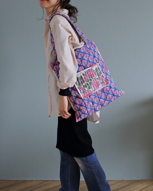 Block quilt tote. [SKY＆PNK]