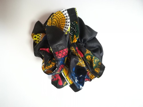 【西アフリカWAX布】シュシュ④(中サイズ)