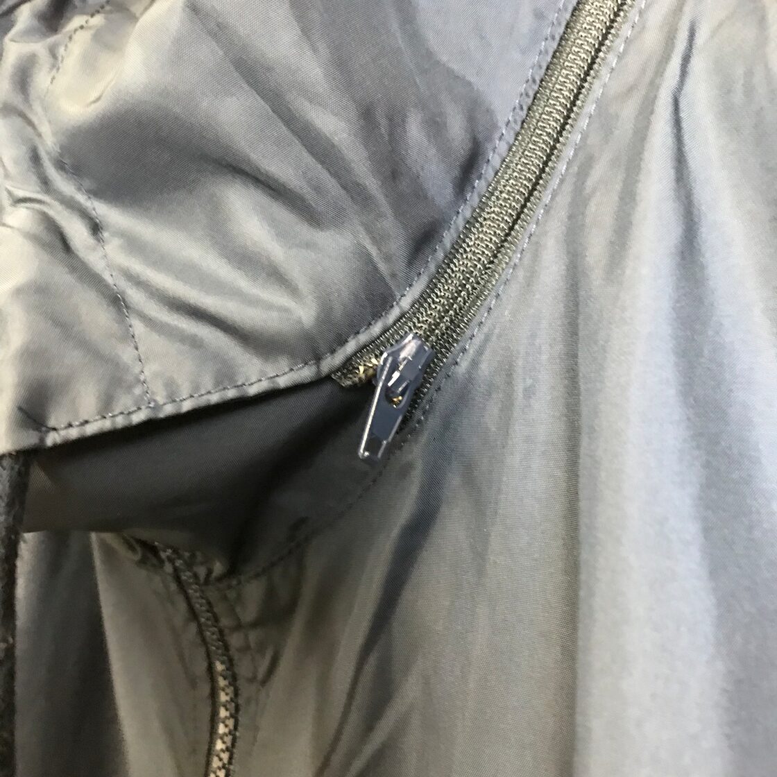 ellesse エレッセ ナイロンジャケット サイズ メンズ L フード取り外し 