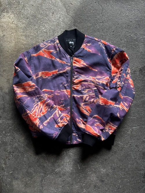 STUSSY BOMBER JACKET (purple × camo)