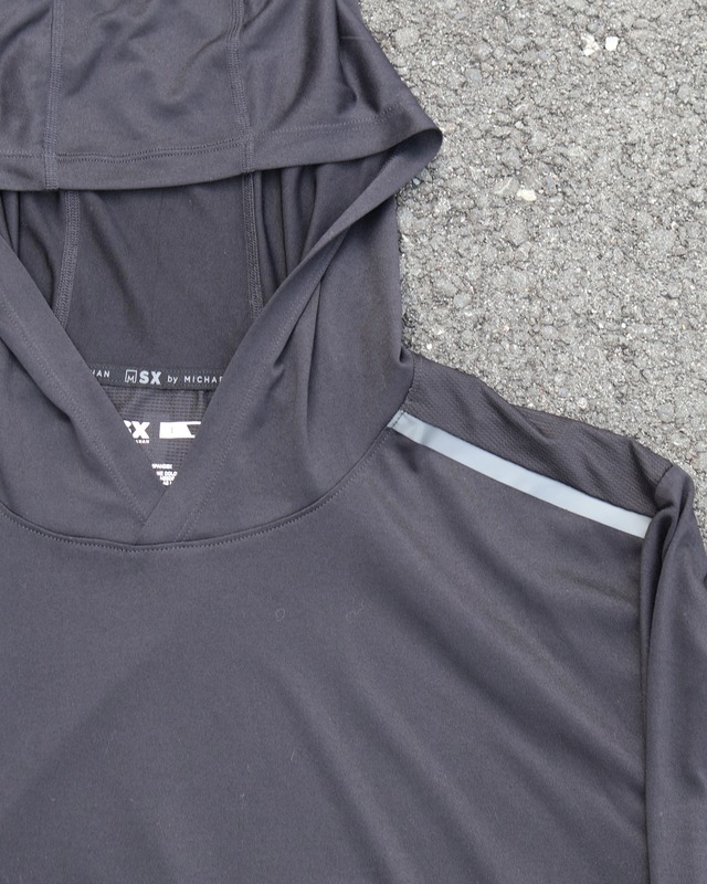 Shoulder line big hood long sleeve T