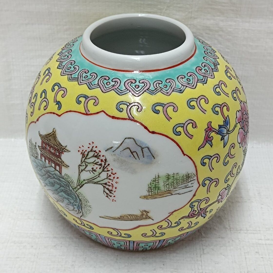 古い 中国 景徳鎮製 彩釉山水紋 飾り壺 花瓶 | PAY ID
