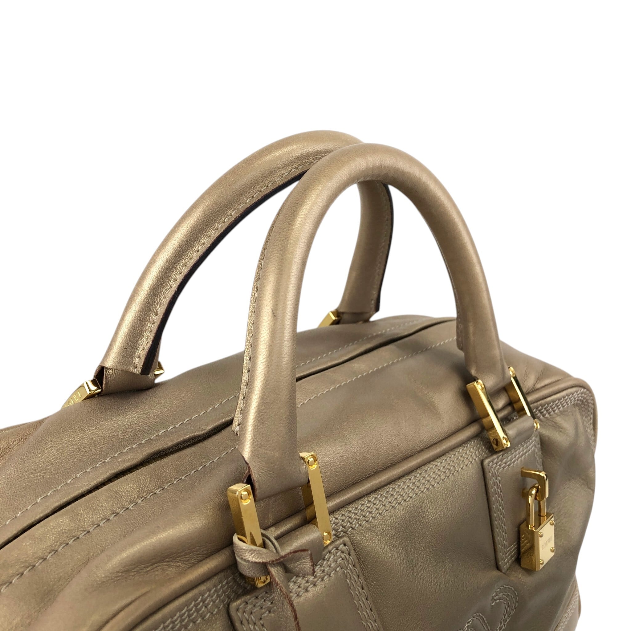 LOEWE ロエベアマソナ36ミニボストン　ハンドバッグ　ゴールド金具　ステッチ LOEWE ロエベ アマソナ 36 ハンドバッグ ブラック アナグラム レザー