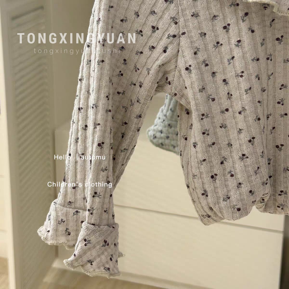 フラワーフリルリブトップス