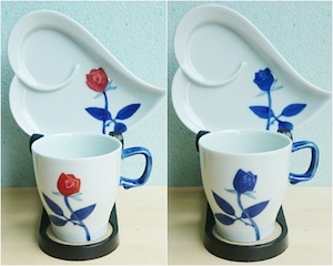 有田焼　コーヒーカップ　ハート型　バラ柄【赤・青】3-001
