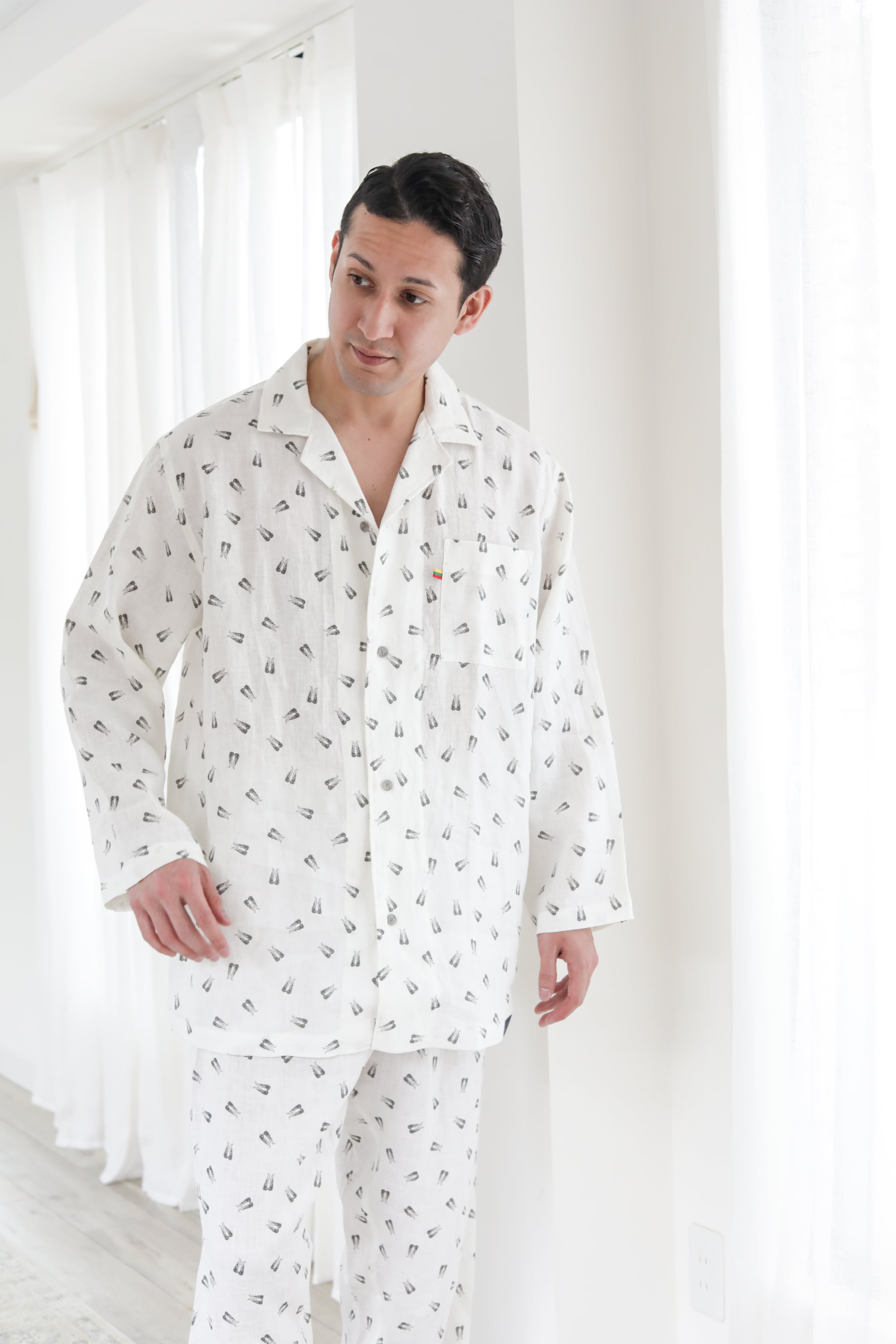 ふわふわキャラクターのパジャマとポーチ パジャマとポーチ ふわふわキャラクターのパジャマとポーチ ふわふわ