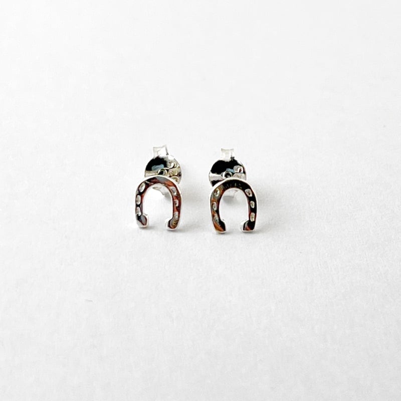 シルバー 馬蹄 スタッド ピアス 馬 蹄鉄 ホースシュー うま