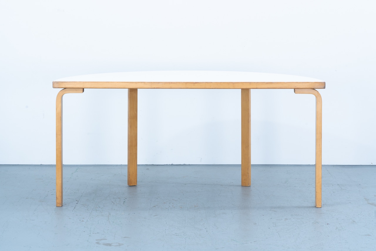 Alvar Aalto | Semicircular Table White Laminate