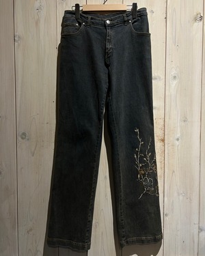 【a.k.a.C.a.k.a vintage】Flower Embroidery Vintage Black Denim Pants