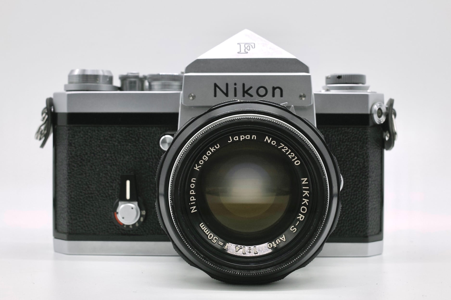 Nikon F アイレベル後期型 + NIKKOR-S Auto 50mm F1.4