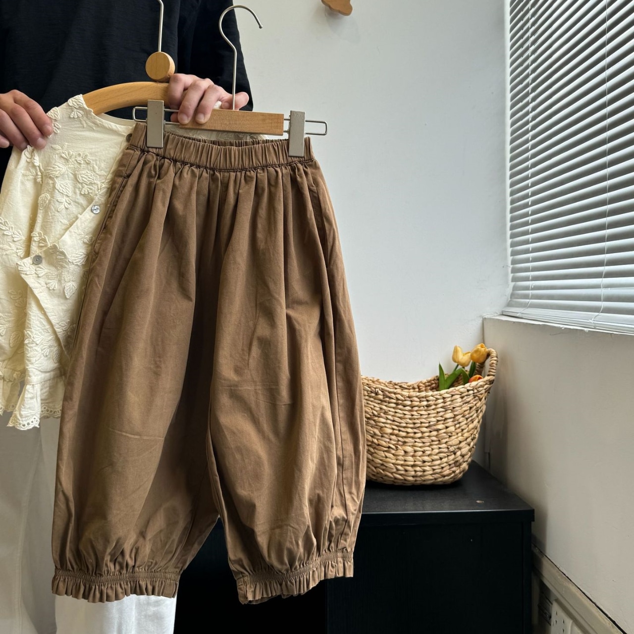 秋花刺しゅうレースブラウス