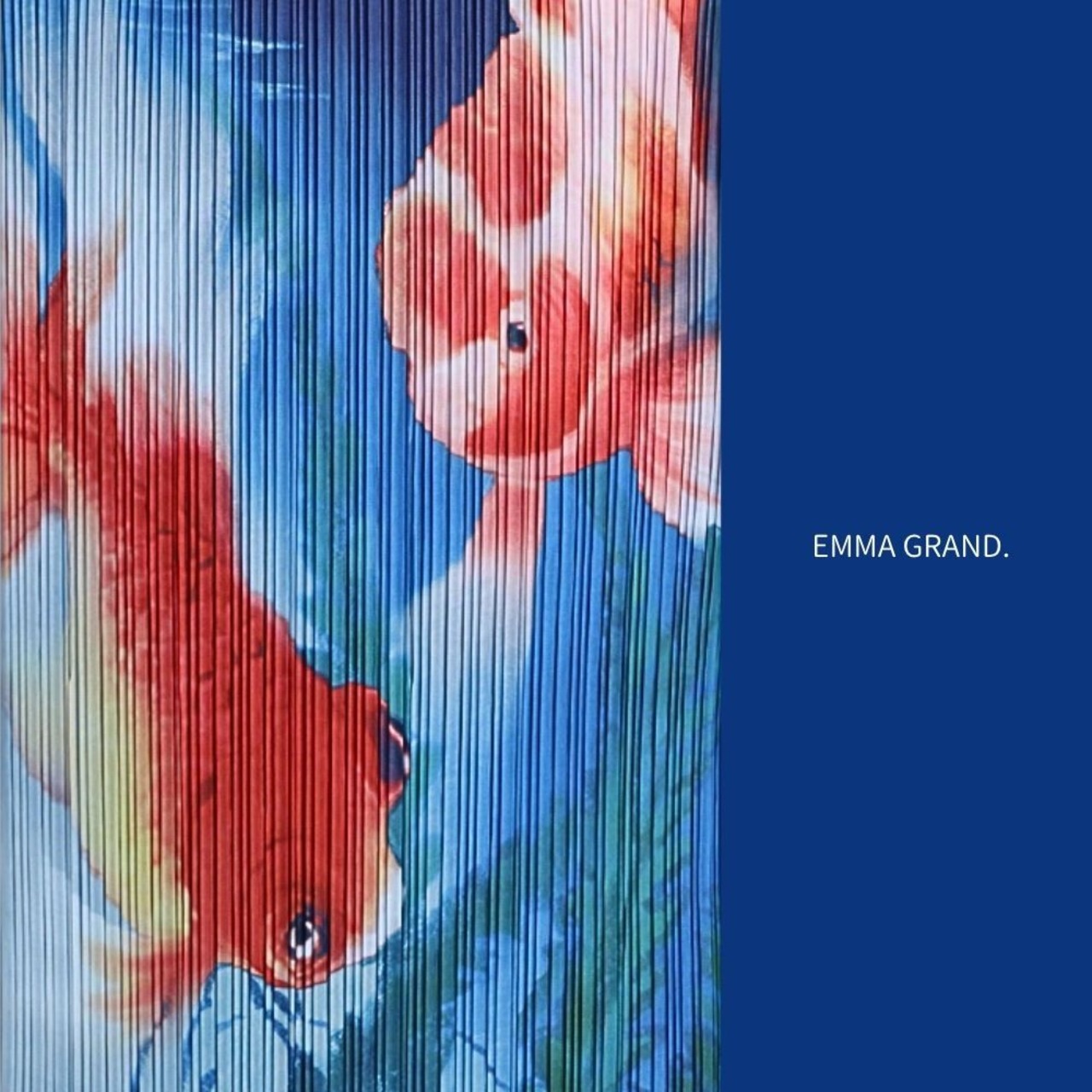 水草揺れる夏の冷たい水面で泳ぐ金魚のプリーツ半袖トップス　E00571