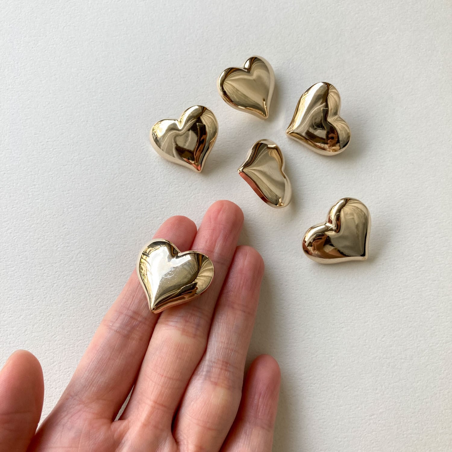 再入荷〉先とがりゴールドハートボタン M（22mm） | Dua-アクセサリー