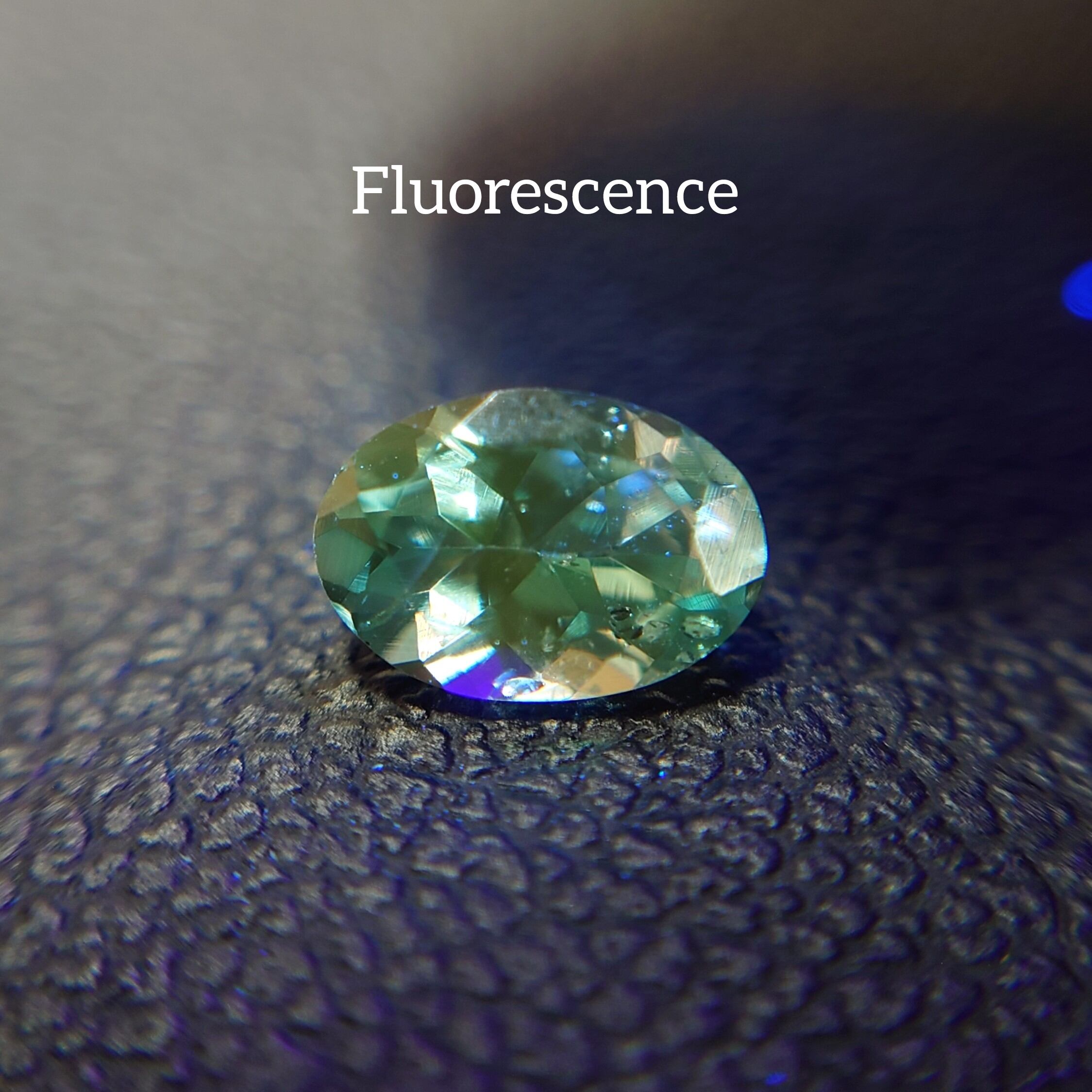 希少 Blue Kornerupine 0.375ct Cr/Fe/V 日独成分分析済ソ付 ルース