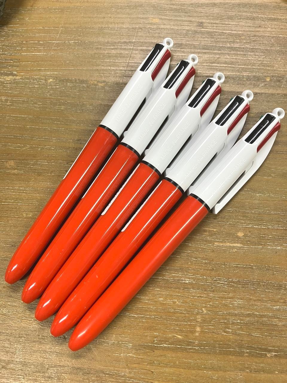 BIC 4色ボールペン 0.7mm オレンジ | 【公式】上質な文房具・筆記具の