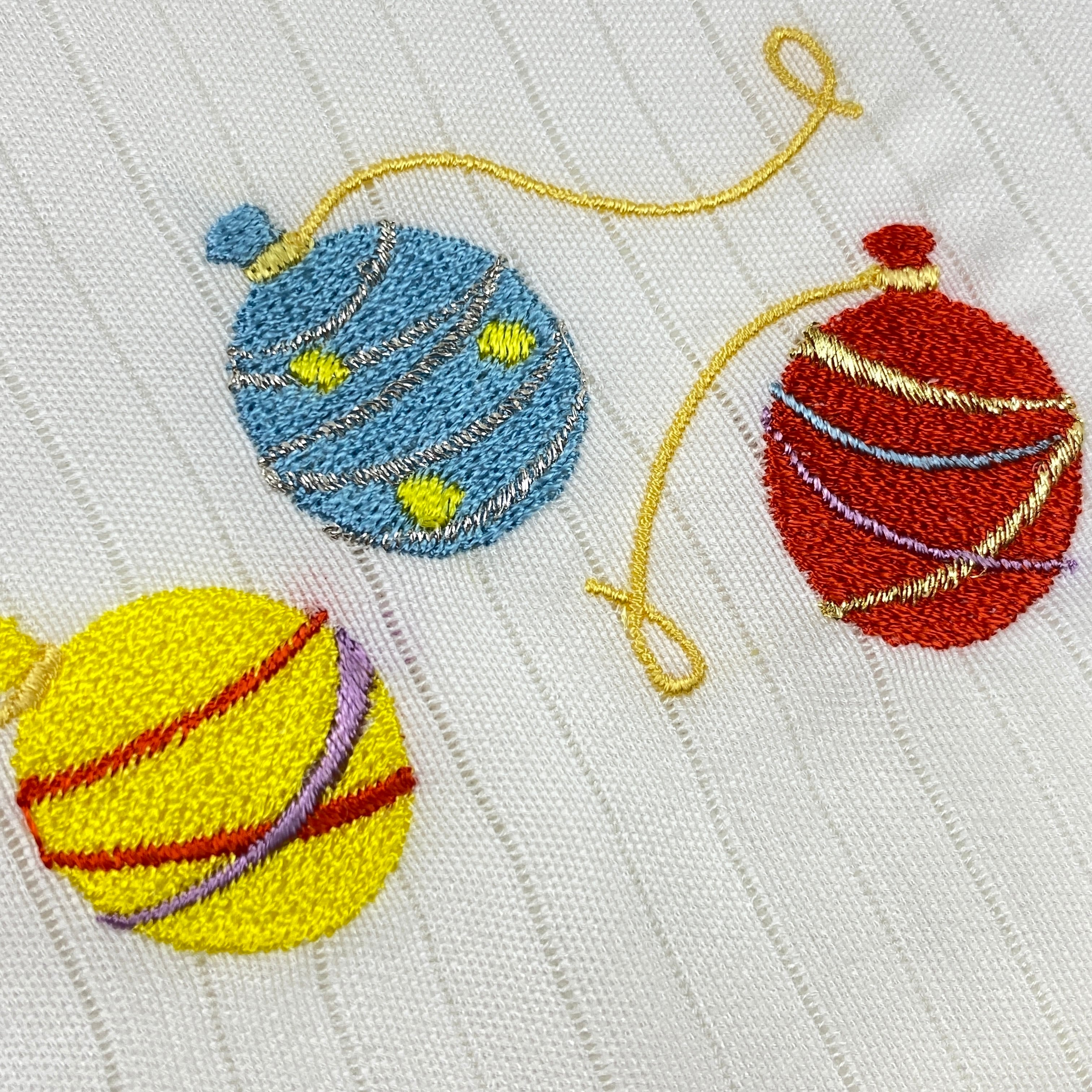 刺繍半衿 Emon「水風船」 絽 | きもののここち 透佳