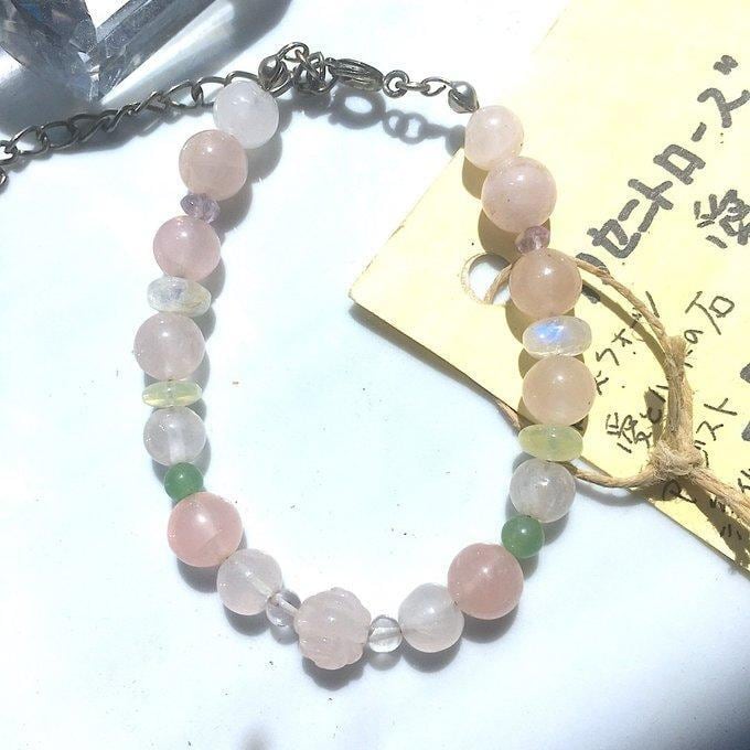 【一点物】魔女様工房WitcHand✦⋆.·イノセントローズ愛と希望のブレスレット⋆.·✦no.123