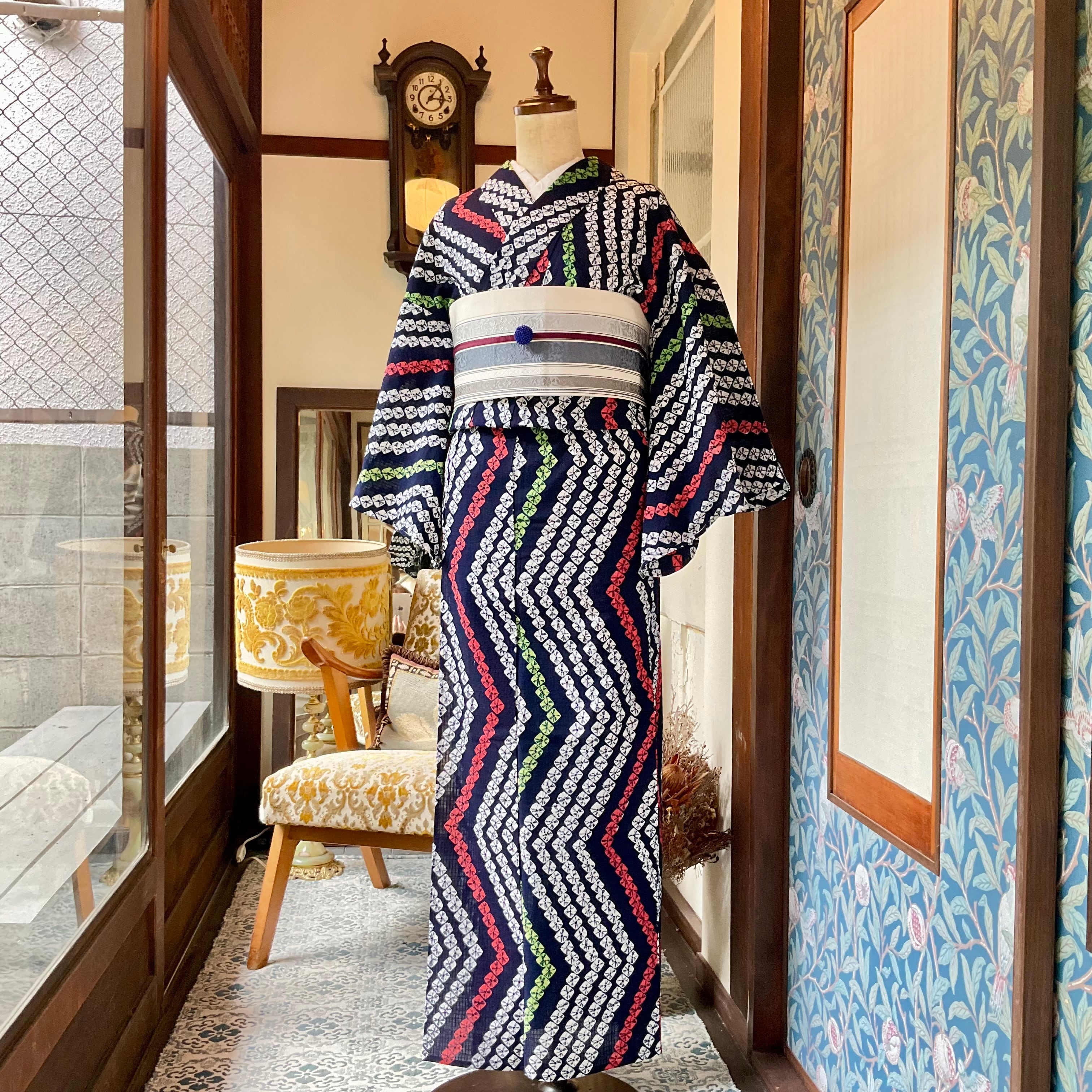 専用 未使用品 和服 綿100% 有松絞り 浴衣(袖仕付け糸)居敷当て じぐざぐネオン*有松鳴海絞り浴衣 濃紺 ネイビー A724 | kimono