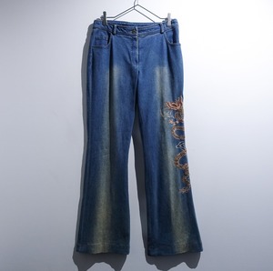 Embroidered Design Flare Processed Denim Pants