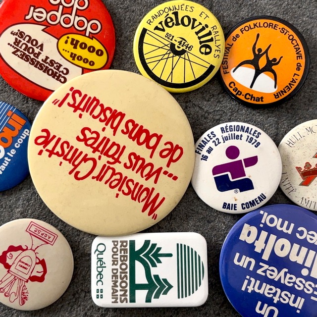 10個 US･北米系 ヴィンテージ レトロ 缶バッジ  vintage ビンテージ 古着 通販 リメイク 雑貨 2508013-18
