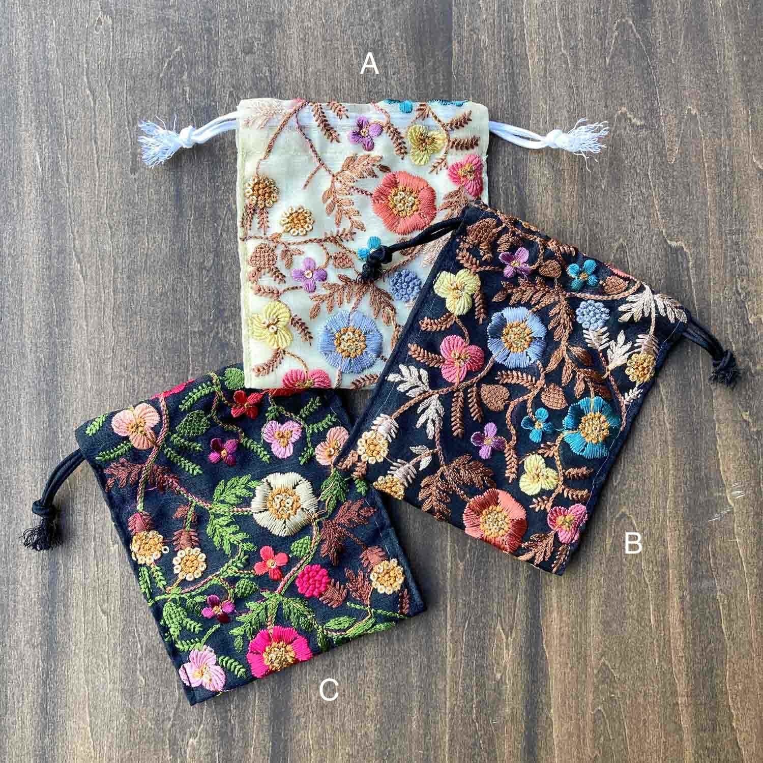 Duaオリジナル 刺繍地ミニ巾着 | Dua-アクセサリーパーツショップ