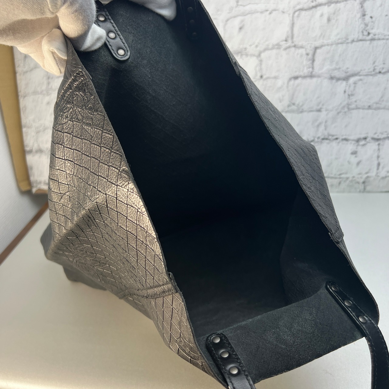 Bottega Venetaボッテガ・ヴェネタ イントレッチオ ミラージュ  レザー トートバッグ ブラック A-9513