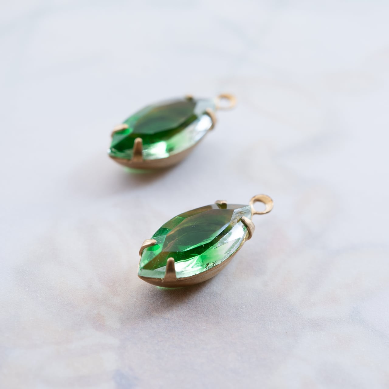 糸魚川翡翠:ペンダントトップ金具（18K)付き BPT0316 | PAY ID