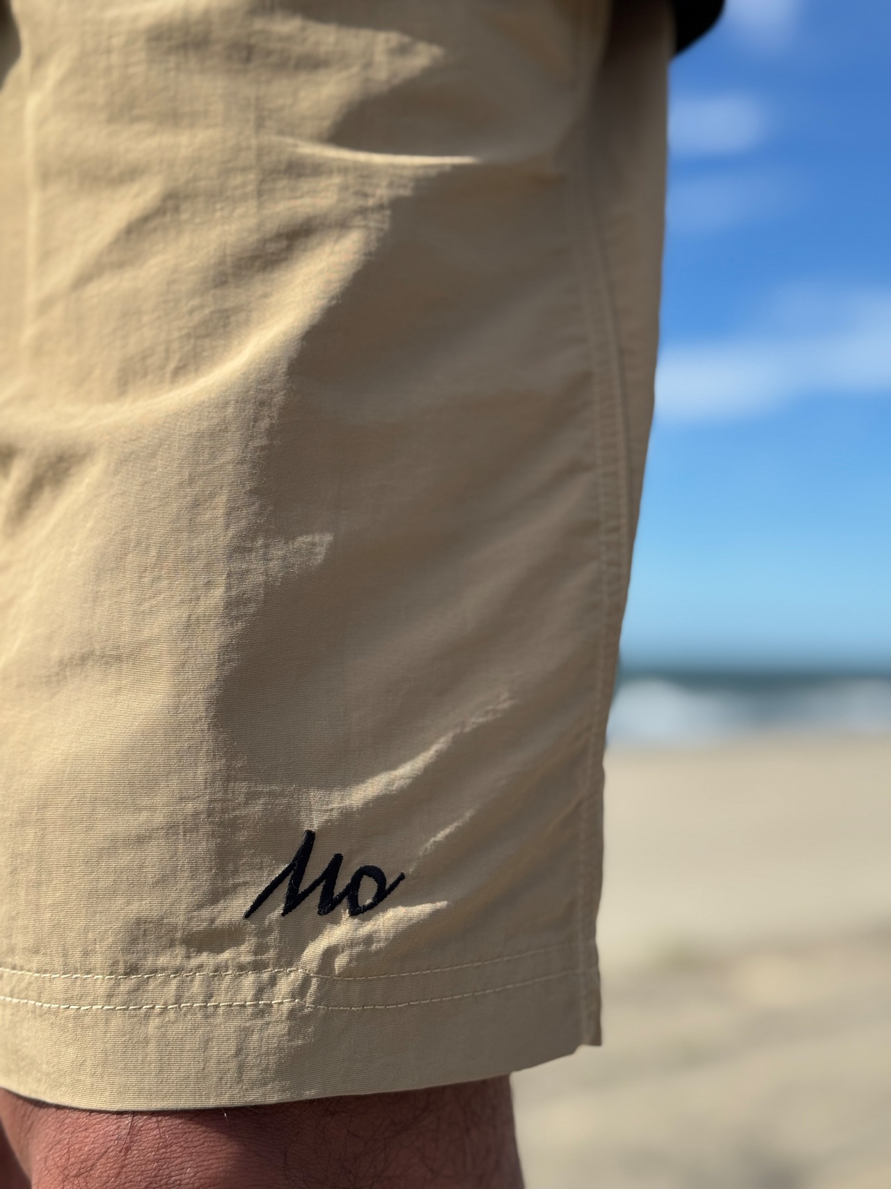MO EMBROIDERY NYLON SHORTS