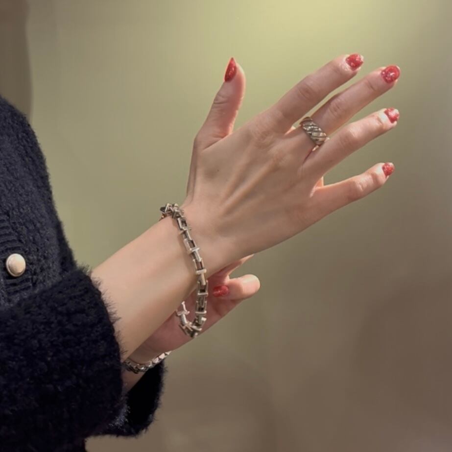 激レア【TIFFANY&CO. 】2095 Tモチーフ リンクシルバーブレスレット