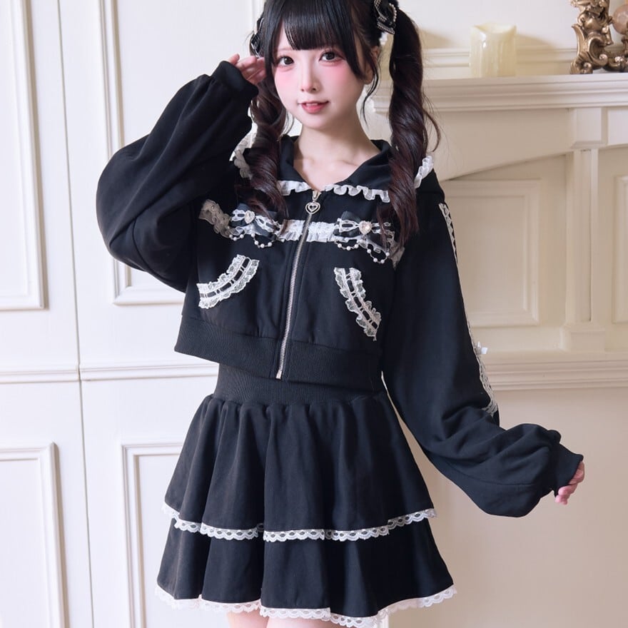 【地雷系 量産型】ショート丈 パーカー フーディー ジップアップ レース フリル ローズモチーフ ビッグリボン ビジュー ドロスト袖