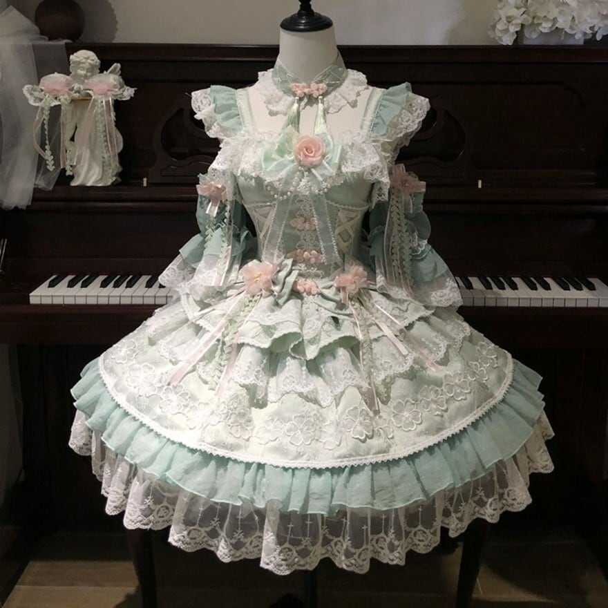 可憐な中華姫に変身。タッセル揺れる3段フリルJSKで叶える「唯一無二の華ロリ」|天使と悪魔