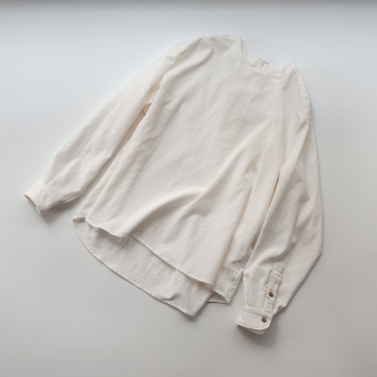 Houttuynia cordata Dusk コーデュロイ -後ろあきプルオーバーブラウス-