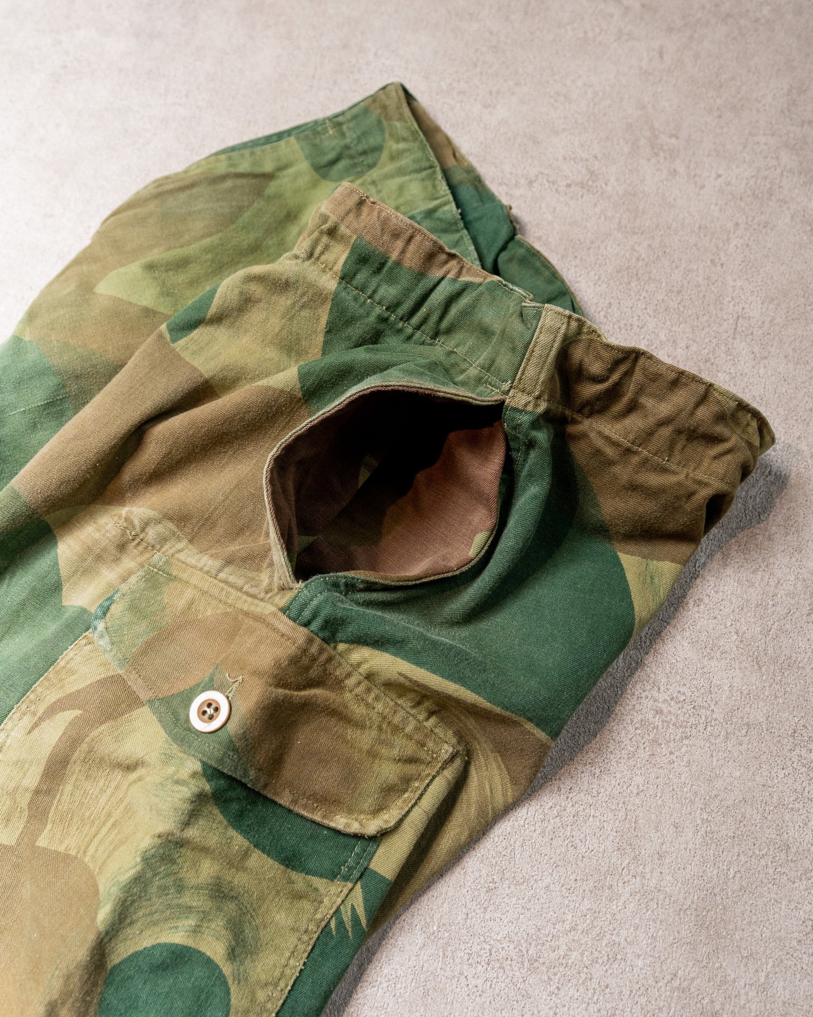 【special】Ded stock ブラッシュストロークカモ　ムーン&ボール special】Ded stock ブラッシュストロークカモ ムーン&ボール ベルギー