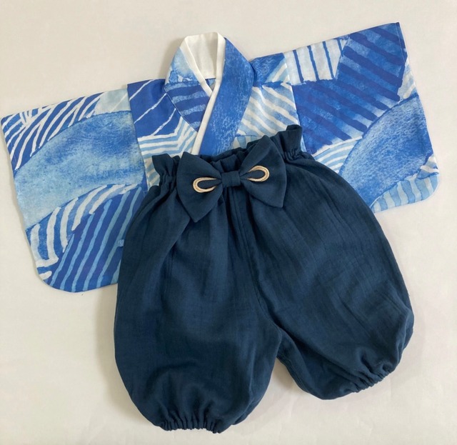 ふんわりガーゼのベビー袴［大きな波模様×ネイビー］